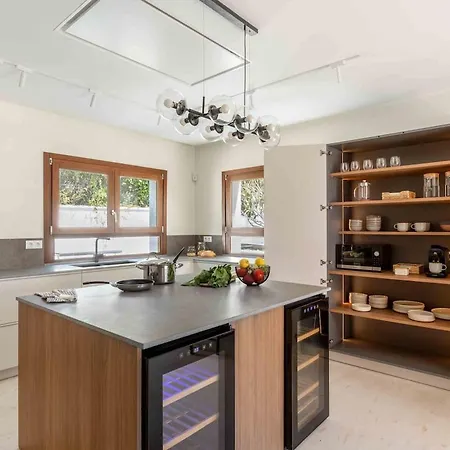 A Paradise With Ocean Views Villa