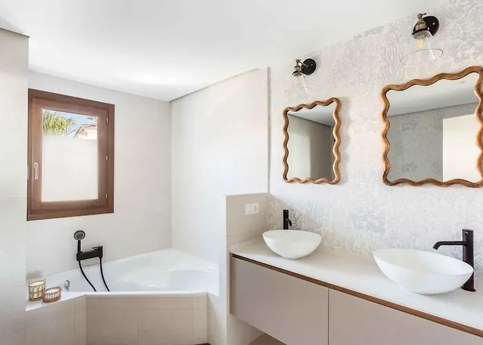 A Paradise With Ocean Views